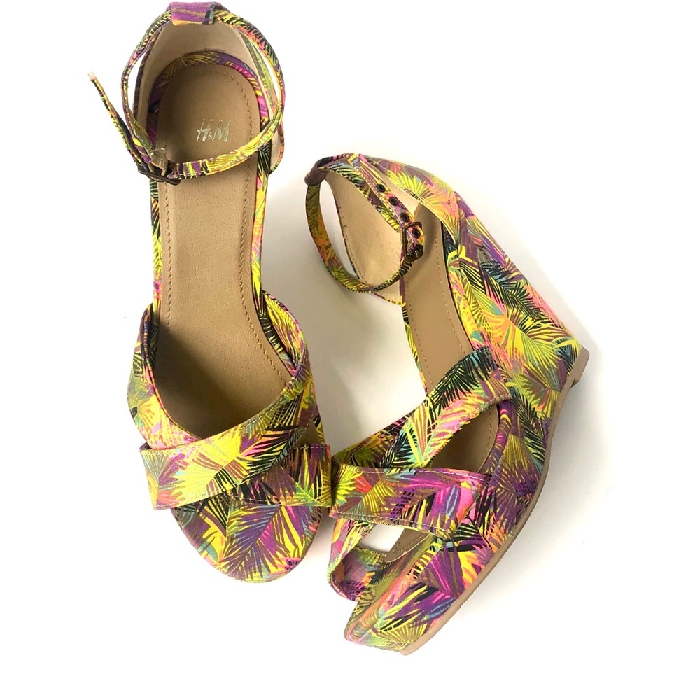Multi Color Palm Leaf Pattern Wedges - image 2
